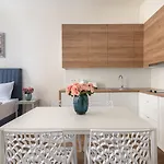 Tales Boutique By Dwellfort Appart hôtel