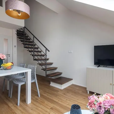 Tales Boutique By Dwellfort Prag