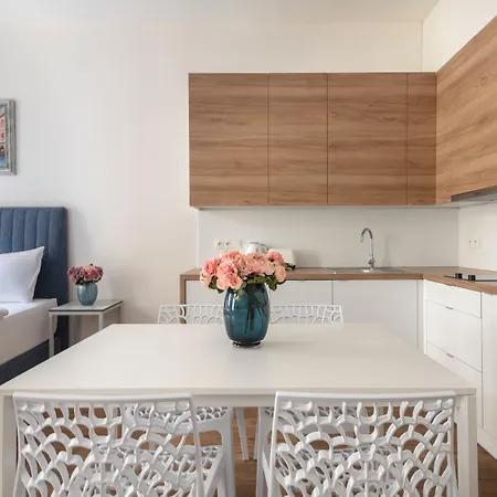 Tales Boutique By Dwellfort Lägenhetshotell